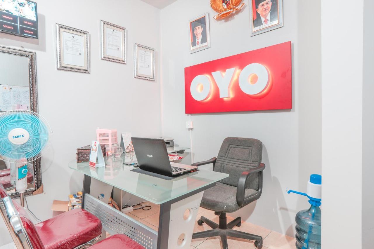 Oyo 208 G House Hotel Jakarta Eksteriør billede