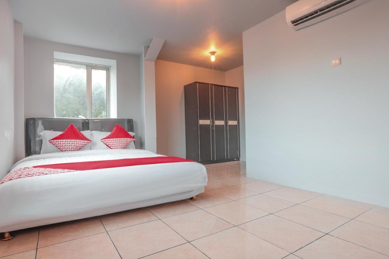 Oyo 208 G House Hotel Jakarta Eksteriør billede
